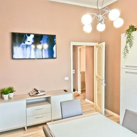 Modern & Bright Tuscany Villa Cenaia